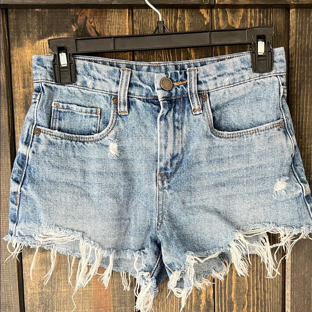 BlankNYC The Barrow Short 24 Vintage High Rise Distressed Festival Shorts Boho‎